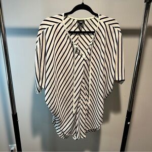 Mossimo black and white oversized blouse size small